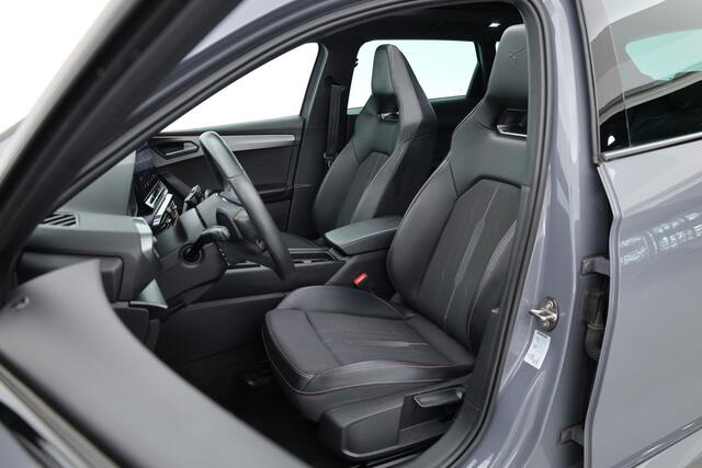 Cupra Leon Sportstourer 1.4 e-Hybrid VZ Copper Edition | Rijklaar!! | Pano | Sportstuur | Adapt. Cruise | Keyless | Camera | Stoel- Stuurverw. | Apple CarPlay | 19''