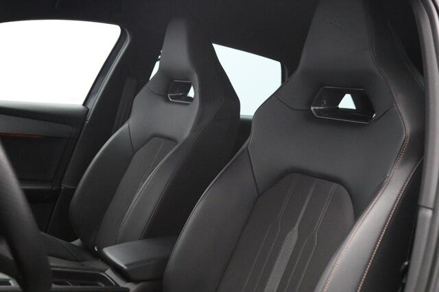 Cupra Leon Sportstourer 1.4 e-Hybrid 204 PK Business PHEV, Trekhaak, Carplay, Adap. Cruise Control, Winterpakket