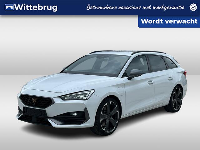 Cupra Leon Sportstourer 1.4 e-Hybrid Performance / Panoramadak / Elek. Bestuurdersstoel met memory / Achteruitrijcamera / CarPlay