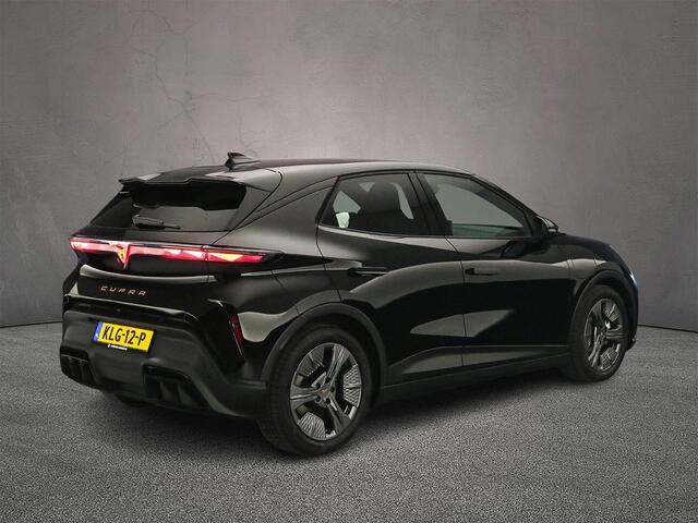 Cupra Raval Business First Edition 211pk Automaat Adaptive cruise control, Achteruitrijcamera, LED koplampen, Stuurwiel verwarmd, App connect, Parkeersensoren