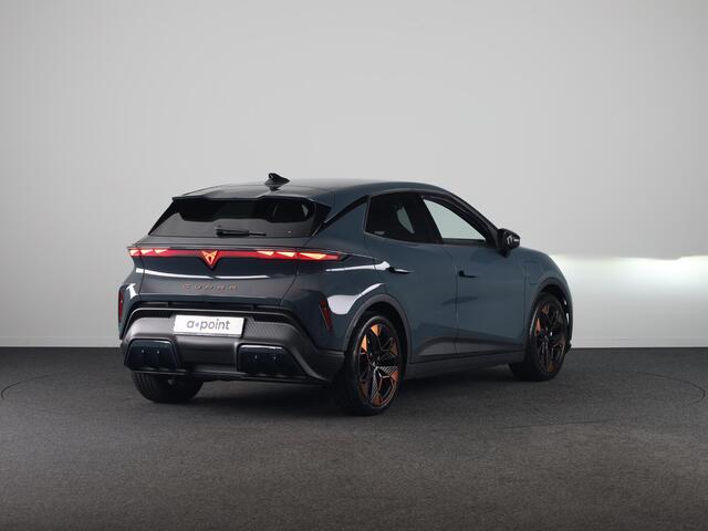 Cupra Raval Performance First Edition 56 kWh 211PK| Sennheiser | Matrix Koplampen | Navigatie | 19 Inch LM | Smartlight Sfeerverlichting | Adaptieve Cruise Control |
