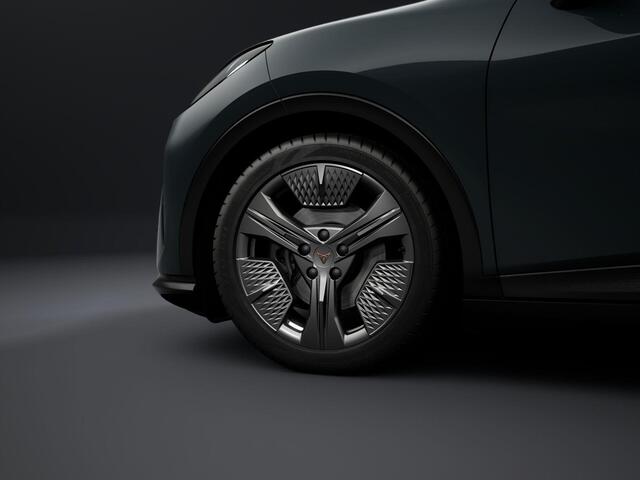 Cupra Raval Business First Edition 56 kWh 211 PK l 18" Devier l Achteruitrijcamera l Stoel en Stuurverwarming l Elektrische stoelen