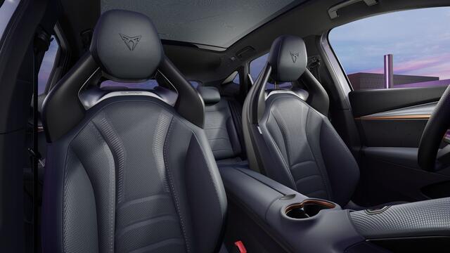 Cupra Tavascan 77kWh Elektromotor 340 1AT VZ Extreme | Digitaal instrumentenpaneel (Virtual Cockpit) | Head-up Display met 'Augmented Reality' | Multifunctioneel verwarmbaar stuurwiel met start- & CUPRA-knop