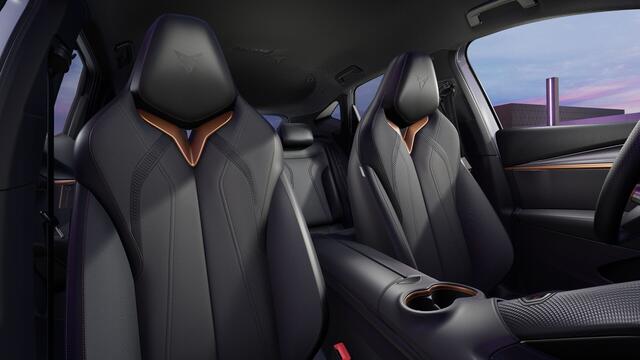 Cupra Tavascan 77kWh Elektromotor 286 1AT Business | Achteruitrijcamera | Digitaal instrumentenpaneel (Virtual Cockpit) | Multifunctioneel verwarmbaar stuurwiel met start- & CUPRA-knop