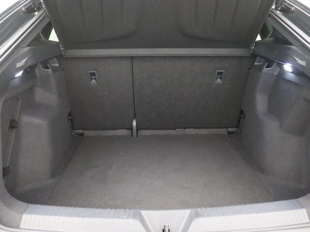 Cupra Tavascan Business 82 kWh 286PK Aut. Warmtepomp, Matrix-LED, Keyless, Achteruitrijcamera, Alarm, Virtual Pedal, Side Assist, Travel Assist, Stoel- en Stuurwielverwarming, 19" LM Velgen