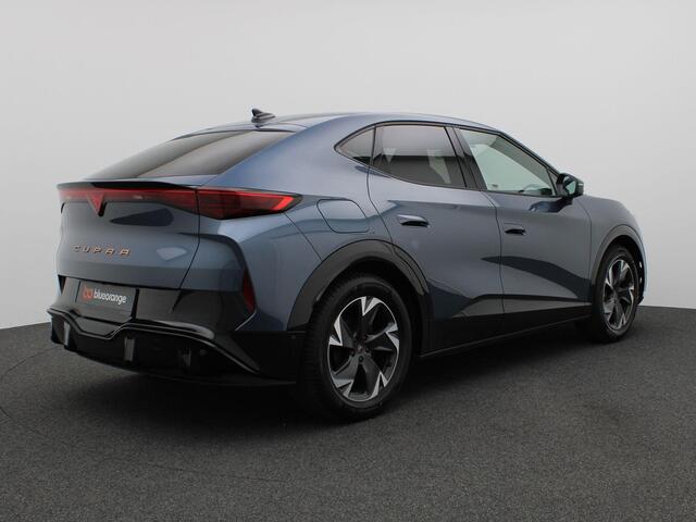 Cupra Tavascan Business 82 kWh 286PK Aut. Warmtepomp, Matrix-LED, Keyless, Achteruitrijcamera, Alarm, Virtual Pedal, Side Assist, Travel Assist, Stoel- en Stuurwielverwarming, 19" LM Velgen