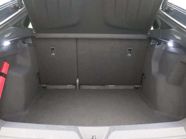 Cupra Tavascan Business 82 kWh 286PK Aut. SOH 100%, Warmtepomp, Matrix-LED, Keyless, Achteruitrijcamera, Alarm, Virtual Pedal, Side Assist, Travel Assist, Stoel- en Stuurwielverwarming, 19" LM Velgen