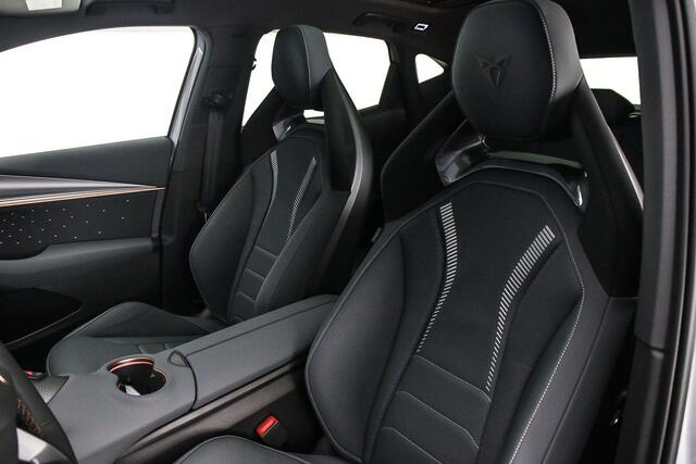 Cupra Tavascan VZ Extreme 340pk Automaat Adaptive cruise control, Panoramadak, 360 camera, Elektrische achterklep, Achteruitrijcamera, LED matrix koplampen, Stuurwiel verwarmd