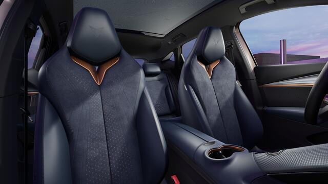 Cupra Tavascan 77kWh Elektromotor 286 1AT Adrenaline | Digitaal instrumentenpaneel (Virtual Cockpit) | Head-up Display met 'Augmented Reality' | Multifunctioneel verwarmbaar stuurwiel met start- & CUPRA-knop