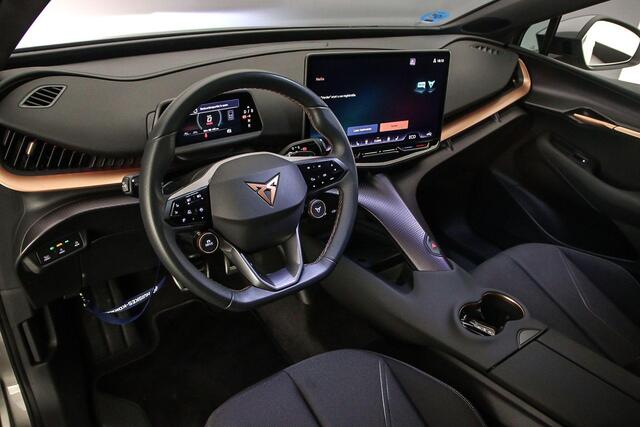 Cupra Tavascan Business 286pk Automaat Warmtepomp, Adaptive cruise control, Elektrische achterklep, LED koplampen, Navigatie, Achteruitrijcamera, Stoelverwarming