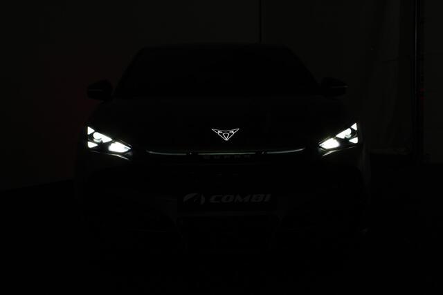 Cupra Tavascan Business 82 kWh > Warmtepomp/Matrix/Atacama Desert...