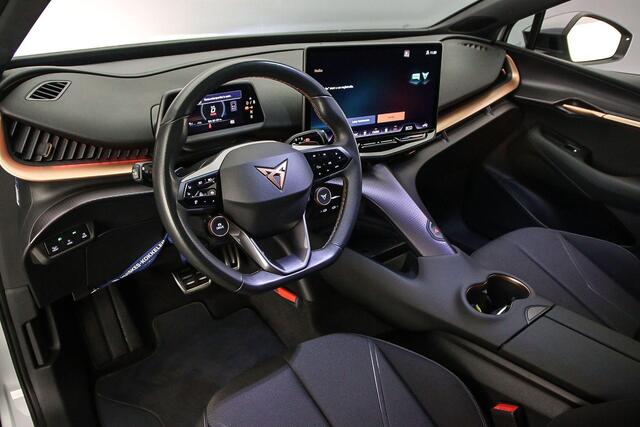 Cupra Tavascan Business 286pk Automaat Adaptive cruise control, Elektrische achterklep, Achteruitrijcamera, LED koplampen, Parkeersensoren, Navigatie