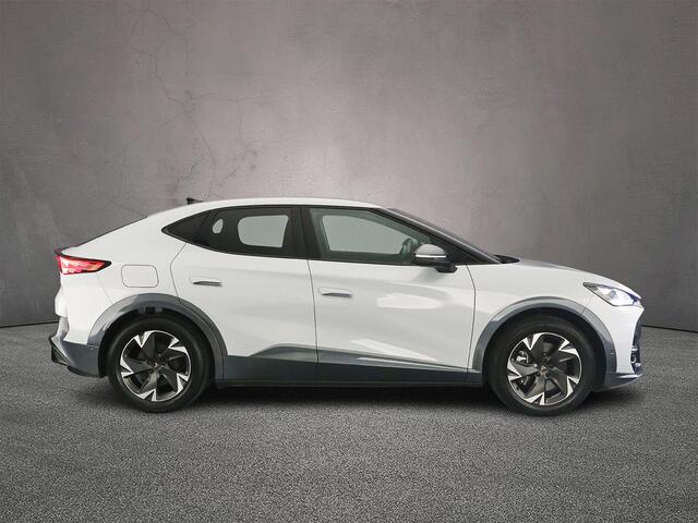 Cupra Tavascan Business 286pk Automaat Adaptive cruise control, Elektrische achterklep, Achteruitrijcamera, LED koplampen, Parkeersensoren, Navigatie