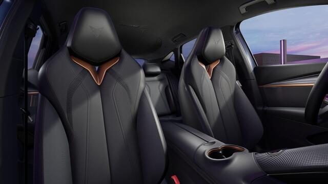 Cupra Tavascan 77kWh Elektromotor 286 1AT Business | Achteruitrijcamera | Digitaal instrumentenpaneel (Virtual Cockpit) | Multifunctioneel verwarmbaar stuurwiel met start- & CUPRA-knop