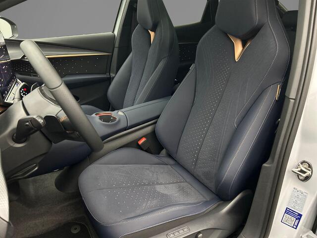 Cupra Tavascan Adrenaline 82 kWh 286pk Automaat, Adaptive cruise control, Panoramadak, Stoelverwarming, Stuurverwarming, 360 camera, Led matrix koplampen, Head up display, Navigatie, Elektrische achterklep