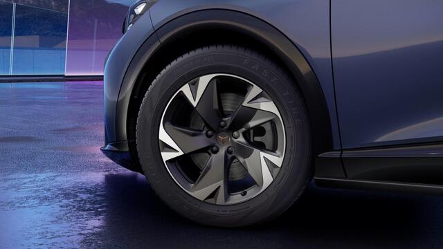 Cupra Tavascan 77kWh Elektromotor 286 1AT Essential | Achteruitrijcamera | Digitaal instrumentenpaneel (Virtual Cockpit) | Kinderzitbevestiging vóór en 2e zitrij (ISOFIX)