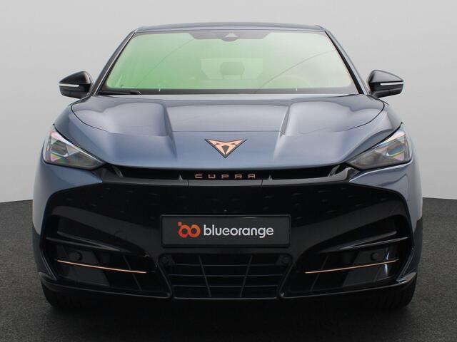 Cupra Tavascan Adrenaline 82 kWh Panorama dak, Head-up display, Warmtepomp, Stoelverwarming v+a, Dodehoek detectie, Trekhaakvoorbereiding, Matrix led, 21"Lmv