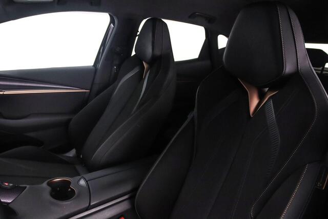 Cupra Tavascan Business 286pk Automaat Adaptive cruise control, Achteruitrijcamera, LED koplampen, Stuurwiel verwarmd, Elektrische achterklep, Parkeersensoren, App connect