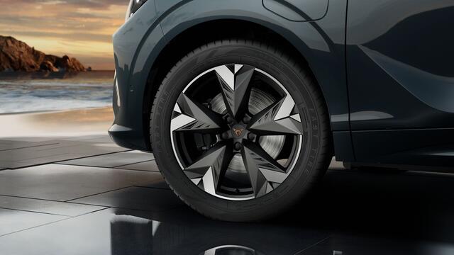 Cupra Terramar 1.5 TSI e-Hybrid 204 6DSG Business | 360 graden camera | Achteruitrijcamera | Draadloze Apple CarPlay(TM), Android Auto(TM)