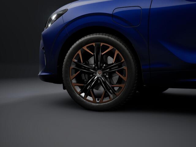 Cupra Terramar 1.5 TSI e-Hybrid Business 204pk / Hardon copper velgen / Panoramisch schuifdak / Sennheiser immersive geluid /moon light interieur.