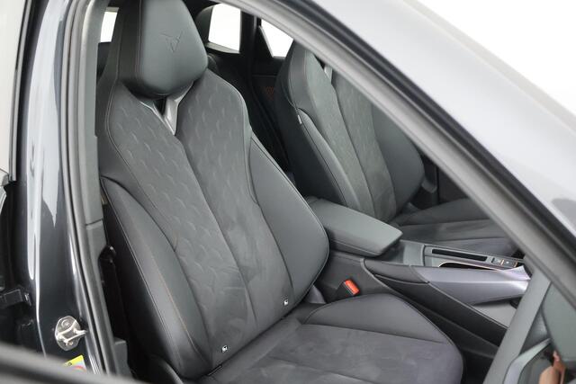 Cupra Terramar 1.5 TSI e-Hybrid 272pk VZ Performance Trekhaak 360Camera Sennheiser HUD Keyless Panoramadak Memory Navigatie