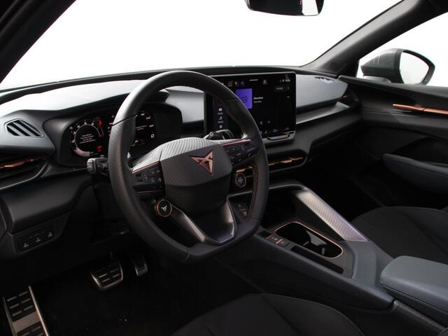 Cupra Terramar 1.5 eTSI 150 pk Automaat Business Navigatie Apple Carplay/Android Auto PDC VA + Camera 18" LM Velgen Full LED Signature