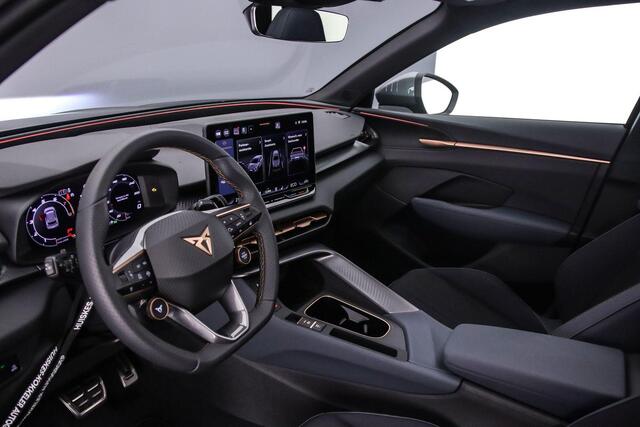 Cupra Terramar Business 1.5 TSI eHybrid 204pk DSG Automaat Trekhaak, Panoramadak, Adaptive cruise control, Achteruitrijcamera, Elektrische achterklep, Stuurwiel verwarmd