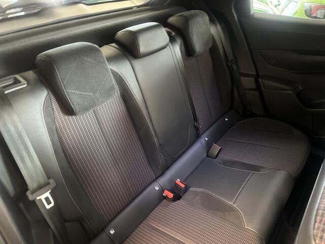DS DS 3 1.2 PureTech Performance Line+ Automaat/Stoelverwarming/Camera/ECC.