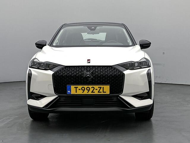 DS DS 3 SUV Performance Line 100 pk | Navigatie via Apple Carplay/Android Auto | Parkeersensoren Achter | Alcantara Interieur | Climate Control | Cruise Control | LED Koplampen | DAB Ontvanger | Start/Stop Systeem | 17" Lichtmetalen Velgen |