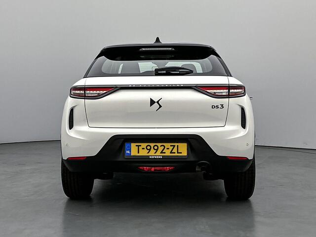 DS DS 3 SUV Performance Line 100 pk | Navigatie via Apple Carplay/Android Auto | Parkeersensoren Achter | Alcantara Interieur | Climate Control | Cruise Control | LED Koplampen | DAB Ontvanger | Start/Stop Systeem | 17" Lichtmetalen Velgen |
