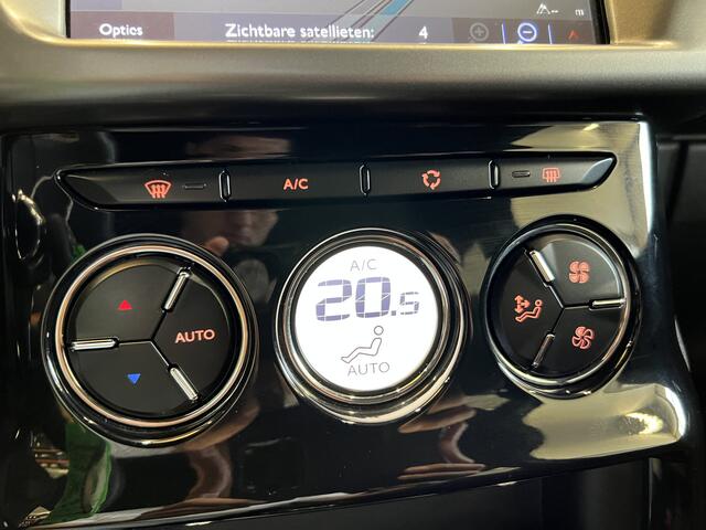 DS DS 3 1.2 PureTech So Chic | Navigatie | LM Velgen 16" | Parkeersensoren Achter | Cruise Control | Airco Automatisch |