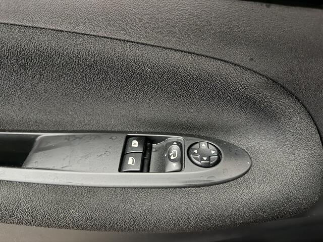 DS DS 3 1.2 PureTech So Chic NL-117-J