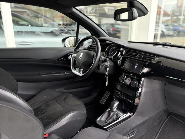 DS DS 3 1.2T Automaat 110pk Café Racer | HiFi Audio | Achteruitrijcamera | Navi | 17'' Velgen | Sportstoelen | Climate Control | Weinig kilometers!