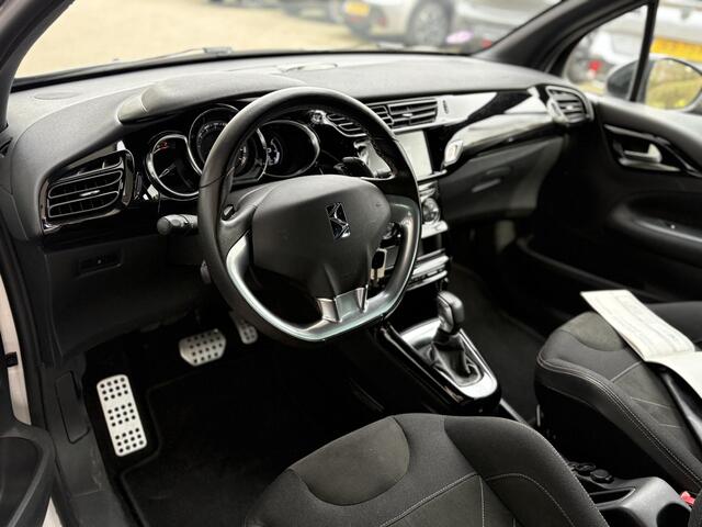 DS DS 3 1.2T Automaat 110pk Café Racer | HiFi Audio | Achteruitrijcamera | Navi | 17'' Velgen | Sportstoelen | Climate Control | Weinig kilometers!
