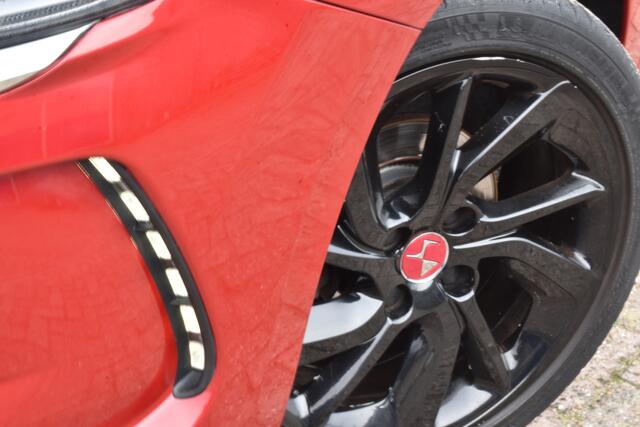 DS DS 3 PureTech Performance Line | Navigatie | Airco | Camera achter |