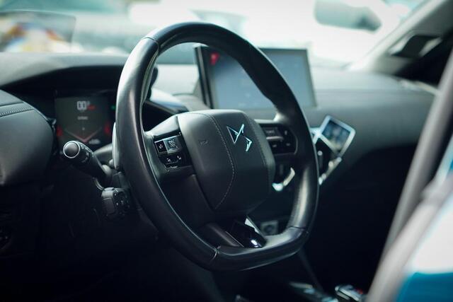 DS DS 3 CROSSBACK 1.2 PureTech Grand Chic / Opera / Aut / Adaptive Cruise / Carplay / Leder