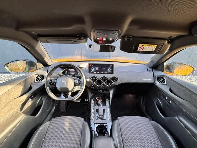 DS DS 3 CROSSBACK E-Tense Business 50 kWh | Stoelverwarming | Apple carplay/Android auto | Camera achter | Cruise control | Navigatie | Alcantara accenten | Deze auto bezichtigen? Bel voor een afspraak!