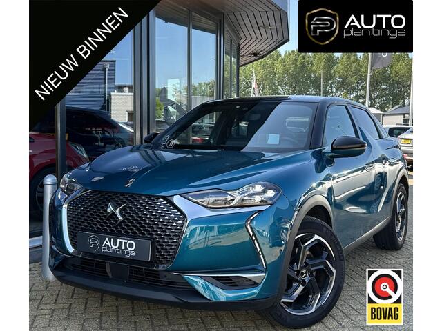 DS DS 3 CROSSBACK 1.2 PureTech Grand Chic 156PK | BOMVOL | AUTOMAAT | 1e Eigenaar | NL AUTO | Trekhaak | DAB+ | 18 Inch | Lederen Bekleding | Navigatie | Climate Control | Apdative Cruise Control | Head Up Display | Focal |