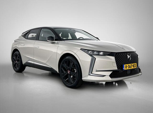 DS DS 4 Performance Line 130PK Automaat | Navigatie | Achteruitrijcamera | Parkeersensoren Voor en Achter | Alcantara Bekleding | Verwarmd Comfortstoelen | LED Koplampen | Keyless Entry/Start | 19" Lichtmetalen Velgen | Apple Carplay/Android Auto |