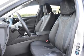 ds-ds-4-phev-225-eat8-Étoile-automa