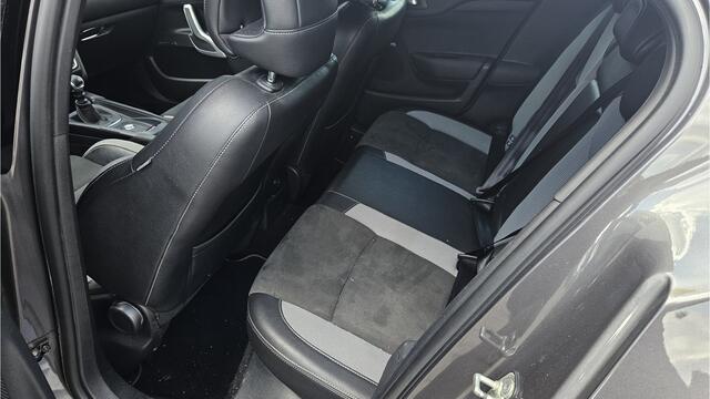 DS DS 4 CROSSBACK 1.2 PureTech Chic + LED + SOUNDSYSTEM + ALCANTARA + CAMERA + LM VELGEN