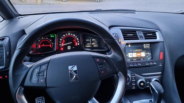 DS DS 5 1.6 THP Performance Line