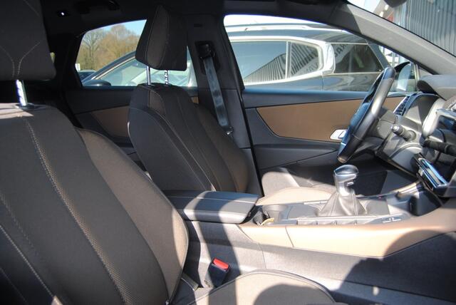 DS DS 7 Crossback 1.2 PT Business | Apple Carplay