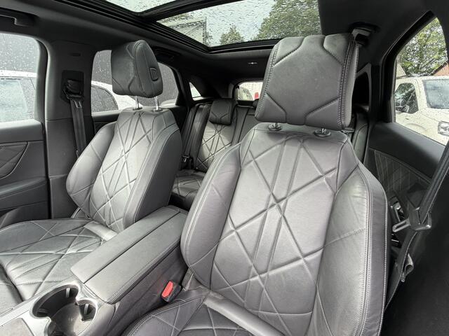 DS DS 7 Crossback 1.6-16v. * Rivoli * AUTOMAAT * 180 Pk Benzine * * Trekhaak * Zwart Leder * Schuifdak * Navigatie * Cruise Control * Super Luxe Rivoli Uitvoering * Vingerhoets; Vierde Generatie Eersteklas Service. Al meer dan 100 jaar een begrip in de Brabantse Kempen.