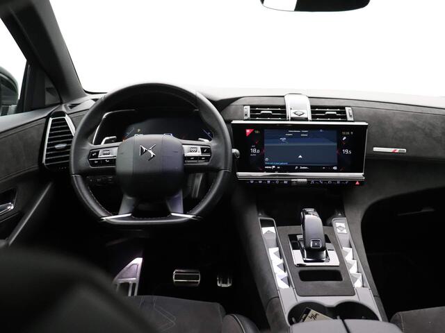 DS DS 7 Crossback 1.2 PureTech Performance Line | Alcantara Bekleding | Apple Carplay/Android Auto | Parkeersensoren | Achteruitrijcamera |