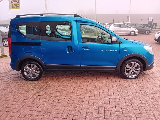 Dacia DOKKER 1.2 TCe S&S Stepway, Airco, Multimedia systeem, Bluetooth telefoonverbinding, Cruise control, Parkeersensoren, Elektrische ramen en spiegels, Lichtmetalen velgen, BOVAG