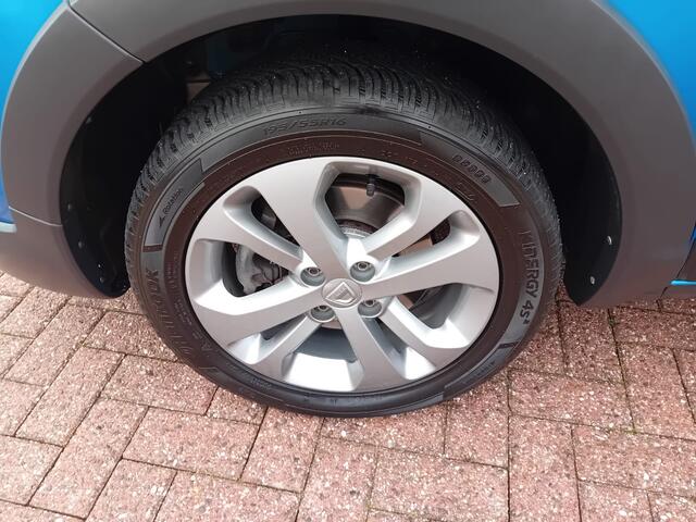Dacia DOKKER 1.2 TCe S&S Stepway, Airco, Multimedia systeem, Bluetooth telefoonverbinding, Cruise control, Parkeersensoren, Elektrische ramen en spiegels, Lichtmetalen velgen, BOVAG