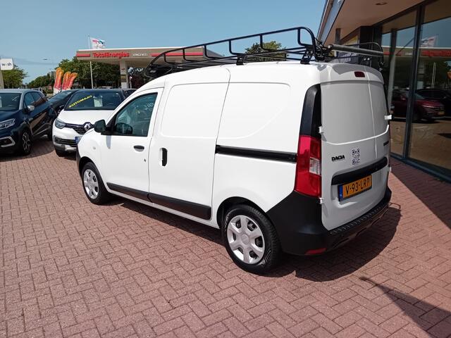 Dacia DOKKER 1.3 TCE, Airco, Multimediasysteem, Navigatie, Cruise control, Elektrische ramen,, Elektrische spiegels, Centrale vergrendeling met afstandsbediening, Imperial met rol bar, Parkeersensoren Grijs kenteken, BOVAG