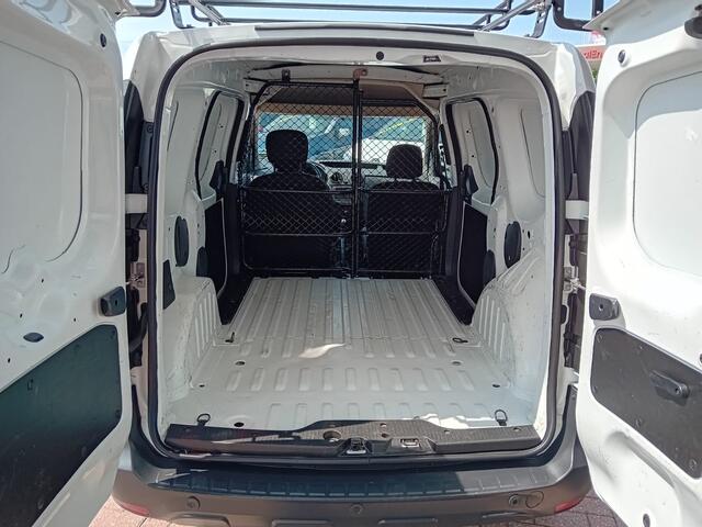 Dacia DOKKER 1.3 TCE, Airco, Multimediasysteem, Navigatie, Cruise control, Elektrische ramen,, Elektrische spiegels, Centrale vergrendeling met afstandsbediening, Imperial met rol bar, Parkeersensoren Grijs kenteken, BOVAG