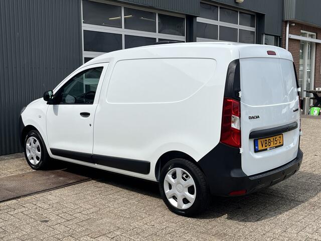 Dacia DOKKER 1.5 dCi 75 Bestel BTW VRIJ!! Airco Schuifdeur Parkeersensoren achter Ventilator 2-Persoons Euro 6 Bpm vrij voor particulier gebruik!!